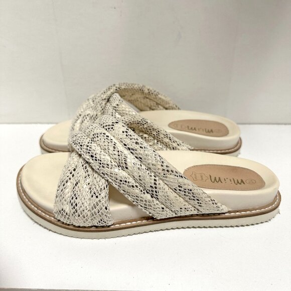 MI.IM Criss Cross Slide Sandals - Picture 2 of 9